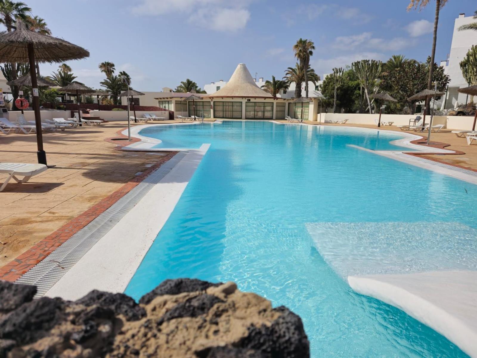 Lido-playa Roca With Sea Front Access - Free Ac - Wifi Daire